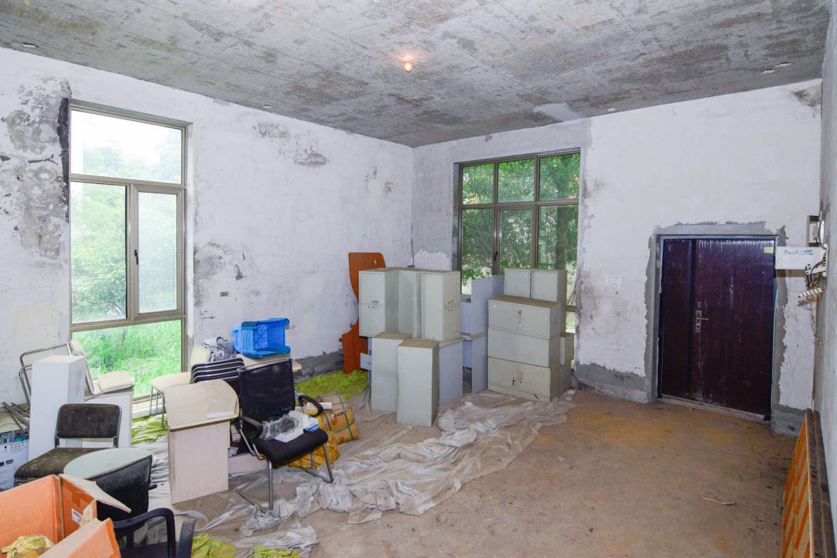 普瑞斯堡  5室3厅4卫    458.0万客厅