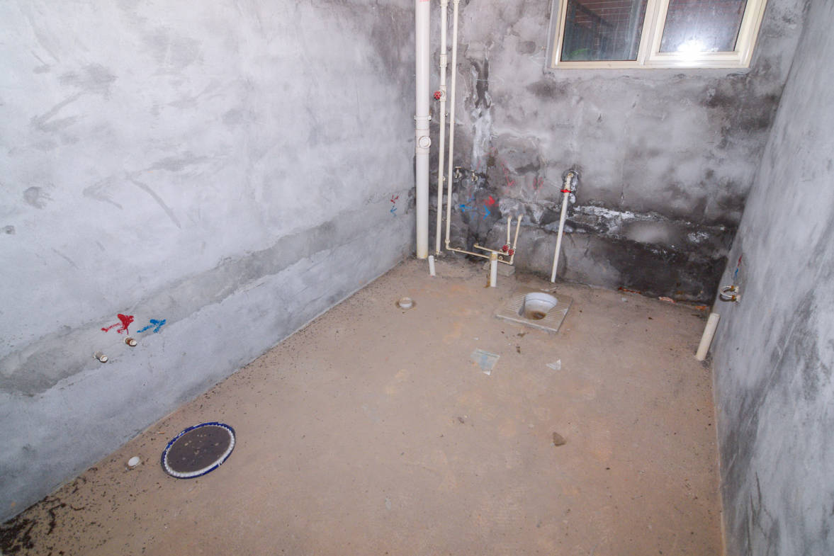 普瑞斯堡  5室3厅4卫    458.0万卫生间