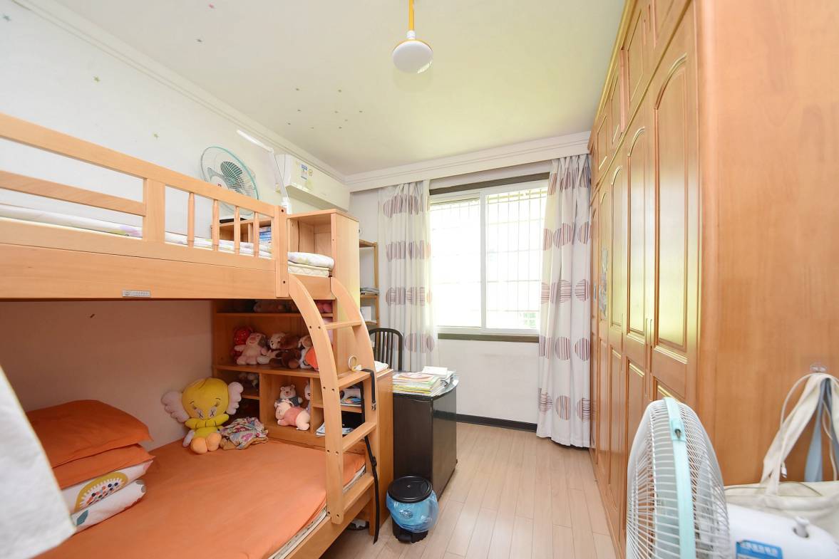 标准件厂宿舍（长沙标准件总厂宿舍）  2室2厅1卫   45.00万卧室