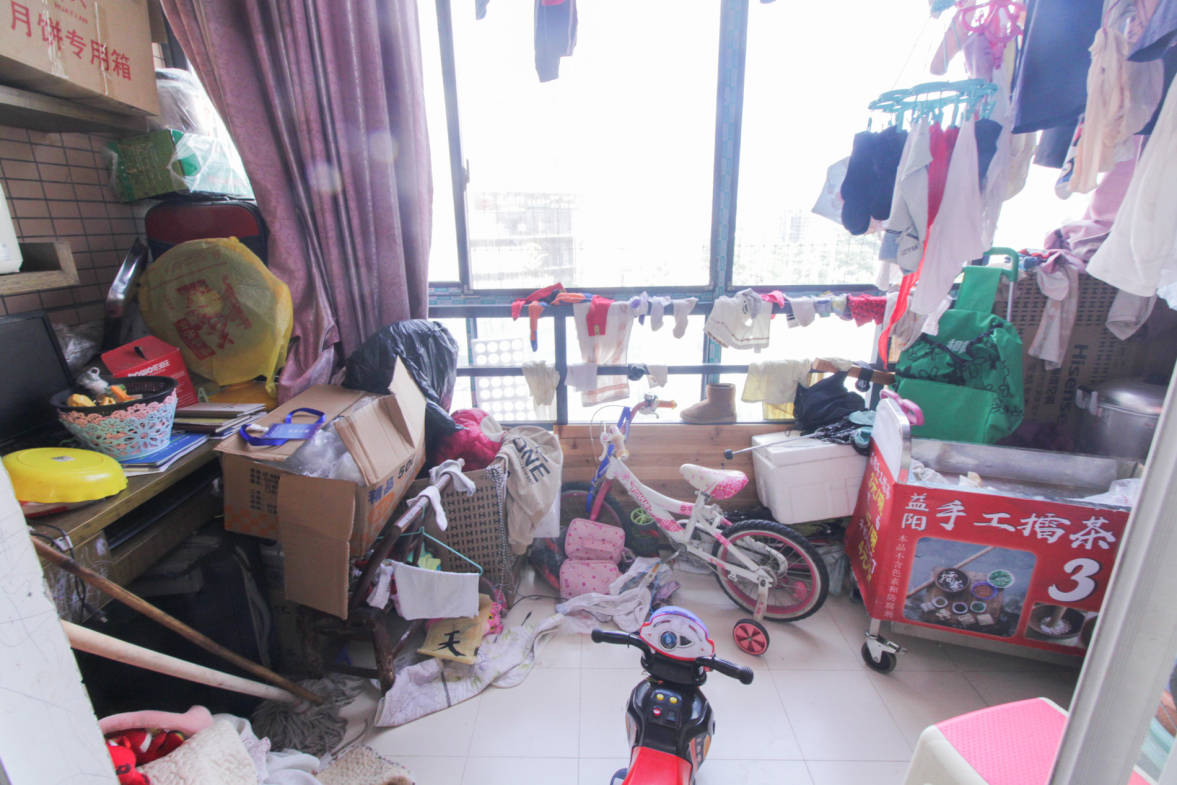 瑞都华庭（华庭美苑）  2室2厅1卫   80.00万阳台