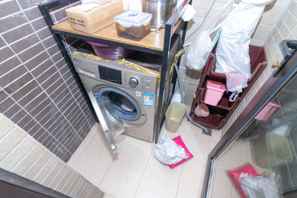 时代倾城二期  3室2厅2卫   119.80万阳台