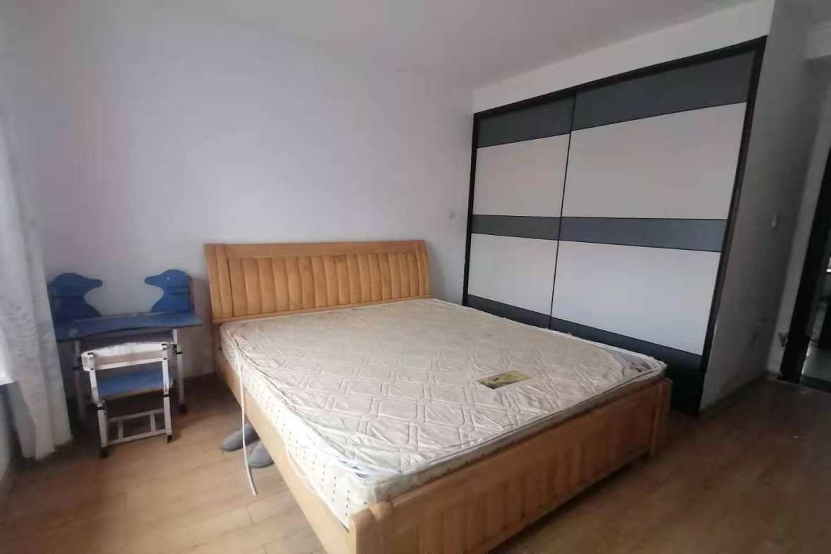 凯富嘉园  4室2厅1卫    1600.0元/月 凯富嘉园  4室2厅1卫    1600.0元/月室内图