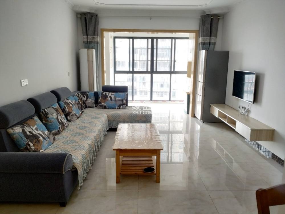 鑫天格林香山 3室2厅1卫 1250.0元/月