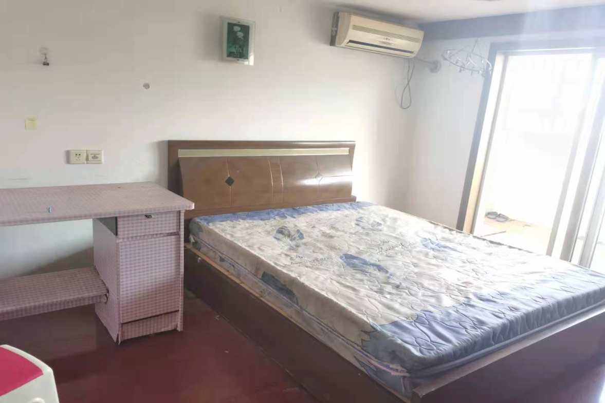 德馨园 4室2厅1卫 1980.0元/月 德馨园 4室2厅1卫 1980.0元/月室内图