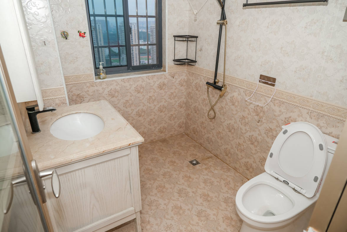 松雅轩（埃克斯社区）  3室2厅1卫    115.0万卫生间