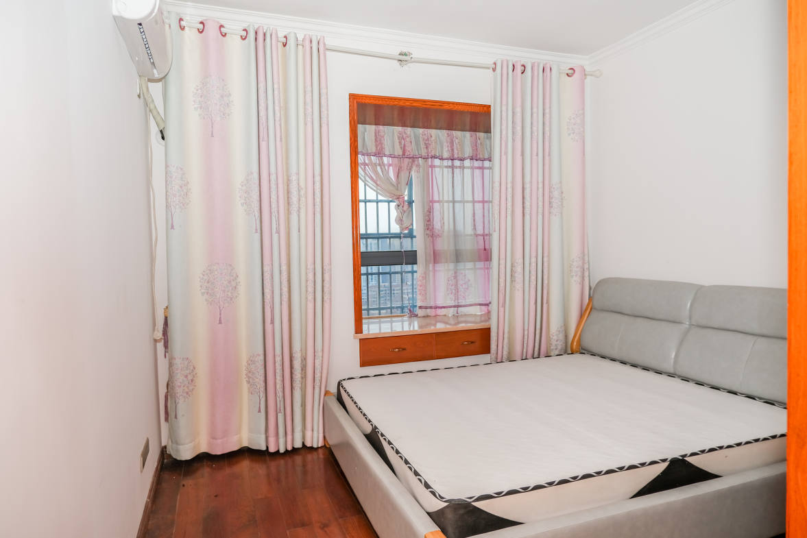 松雅轩（埃克斯社区）  3室2厅1卫    115.0万卧室