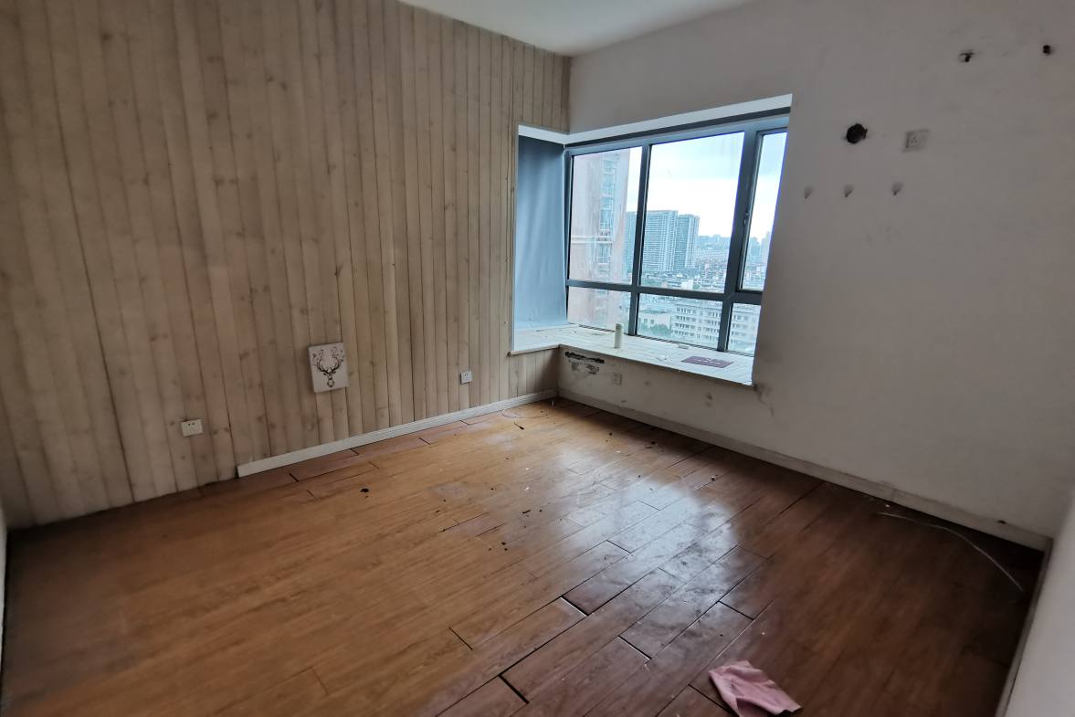上海城小区 4室2厅1厨2卫 4500.00元/月客厅