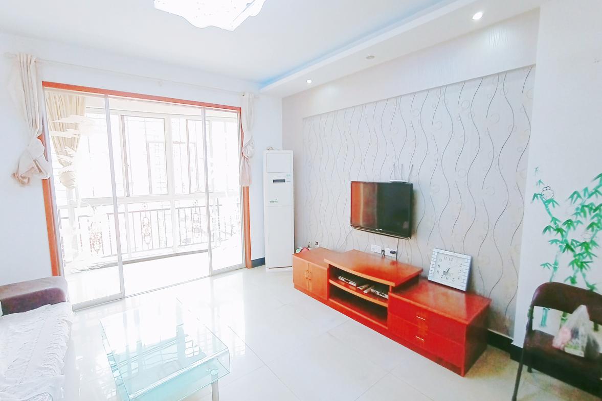 阳光鑫都  3室2厅2卫    2300.0元/月室内图