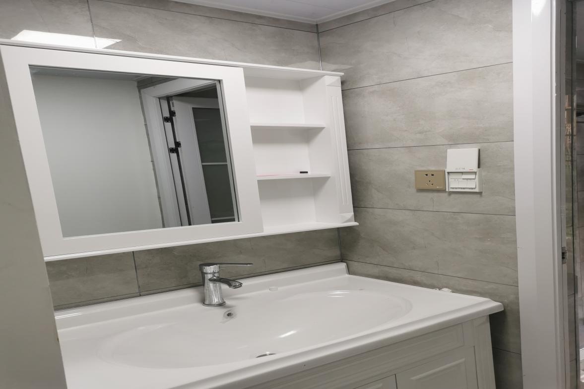 凯旋城  3室2厅2卫    2400.0元/月 凯旋城  3室2厅2卫    2400.0元/月室内图