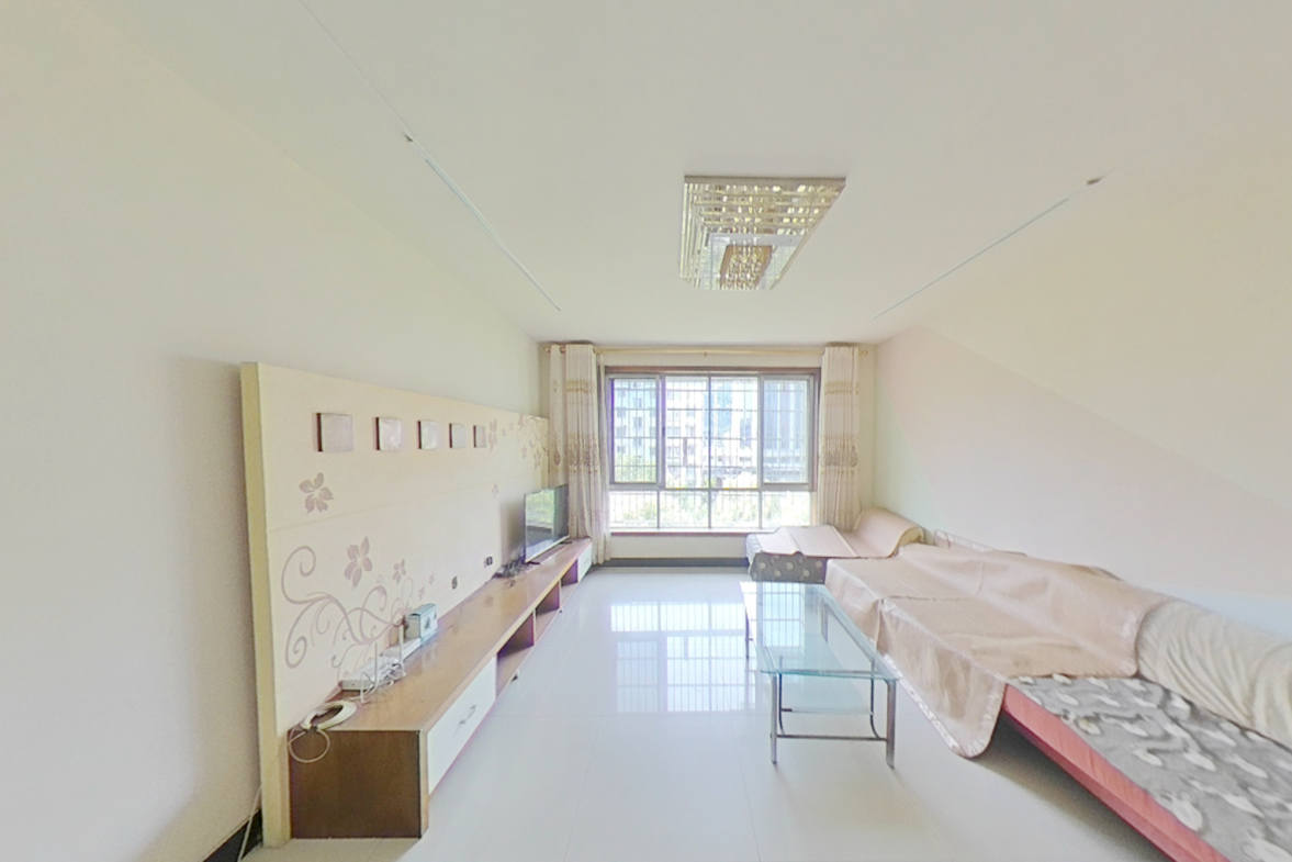 新世纪家园  4室2厅1卫   130.00万客厅