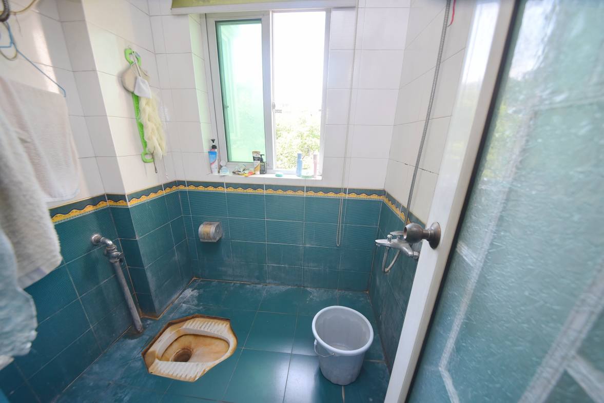 今利园  3室2厅2卫    70.8万卫生间