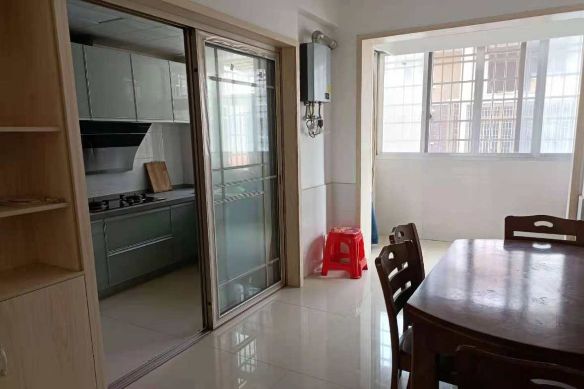 白马嘉苑  3室2厅1卫    2000.0元/月室内图1