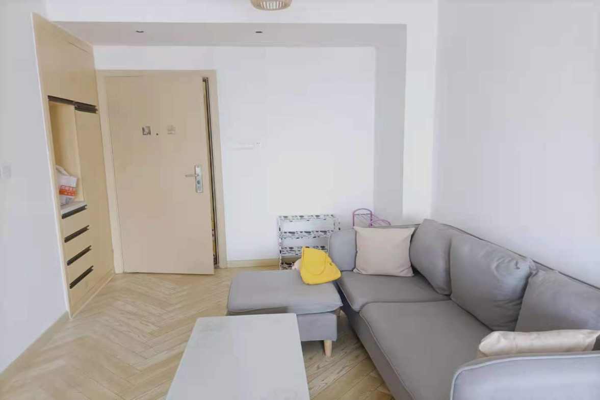 城市时光 1室1厅1卫 1500.0元/月 城市时光 1室1厅1卫 1500.0元/月室内图