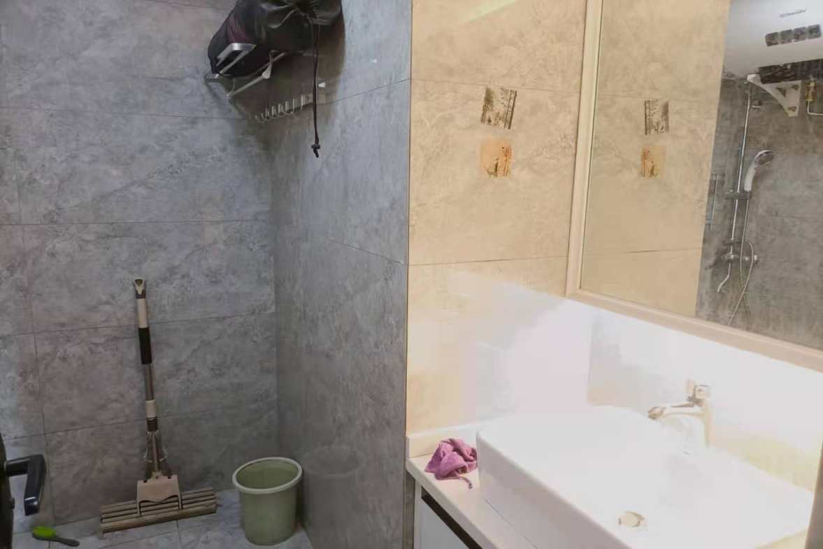 城市时光 1室1厅1卫 1500.0元/月 城市时光 1室1厅1卫 1500.0元/月室内图