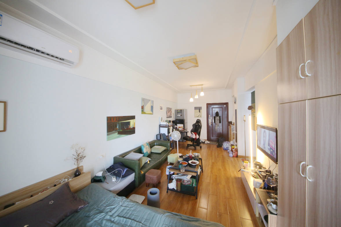 锦泰东环国际 1室1厅1卫 62.0万 锦泰东环国际 1室1厅1卫 62.0万客厅