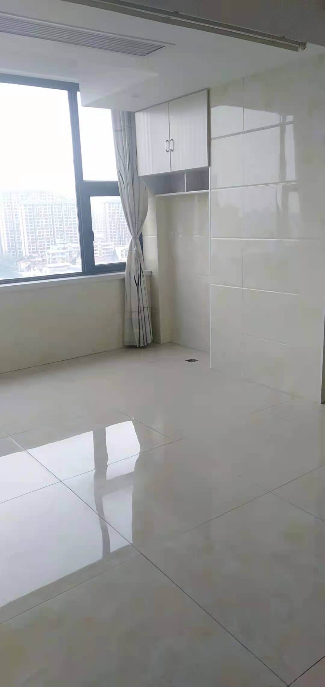 万籁酒店  1室1厅1卫    1800.0元/月室内图