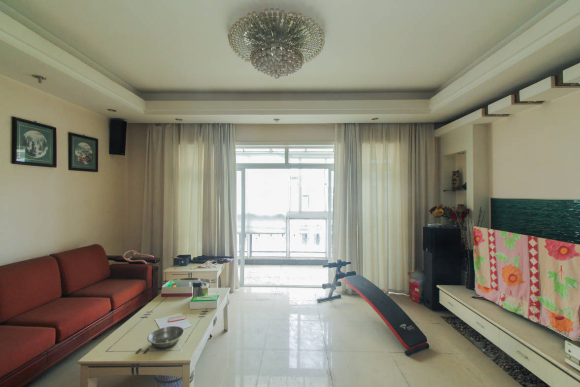 新点苑  5室2厅1卫    120.0万室内图1