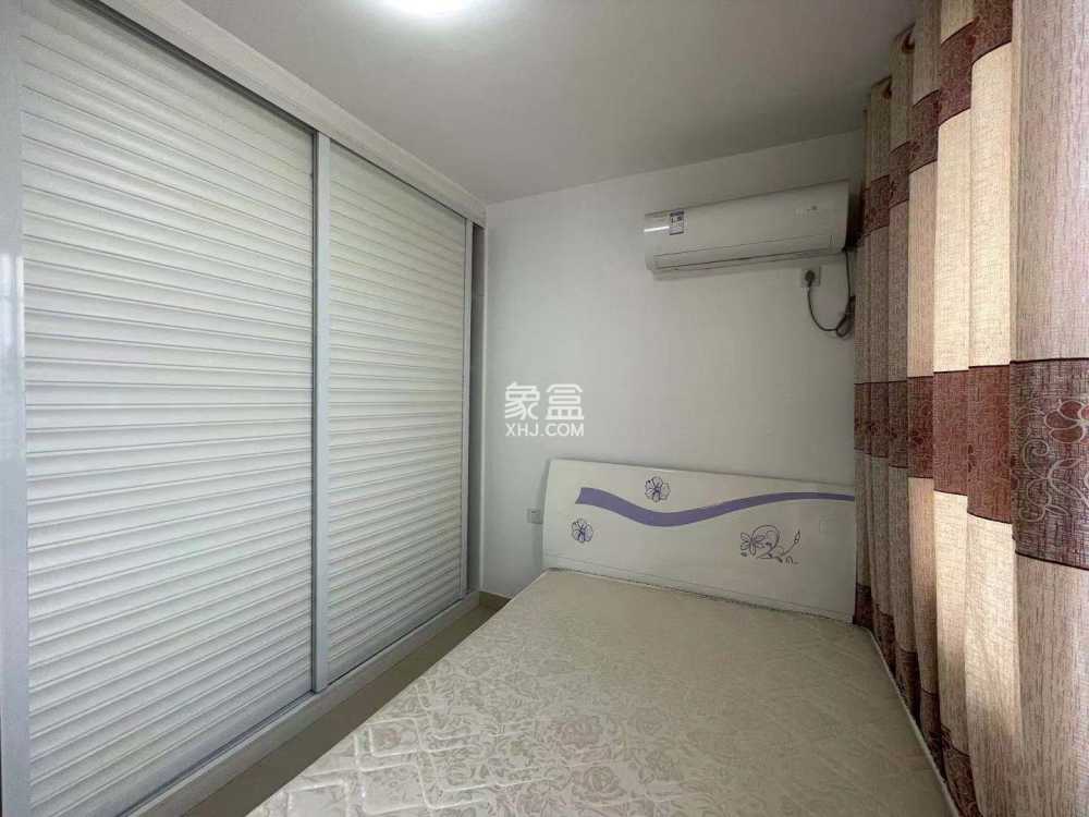 湘楚华庭 3室2厅1卫 2900.0元/月