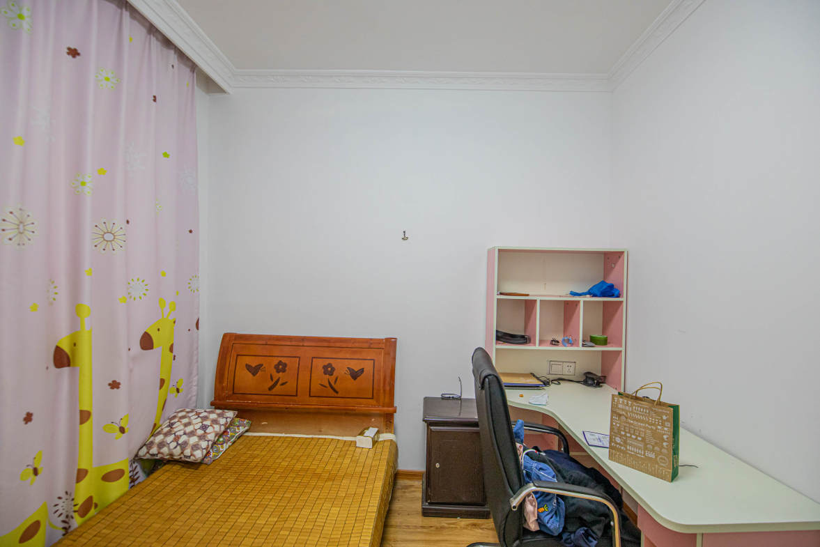 锦璨家园  4室2厅1卫    85.0万卧室