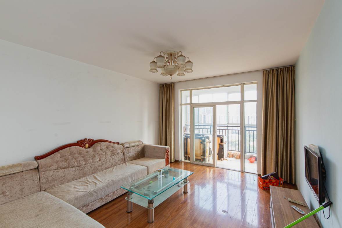 木莲花苑  3室2厅1卫    112.0万客厅