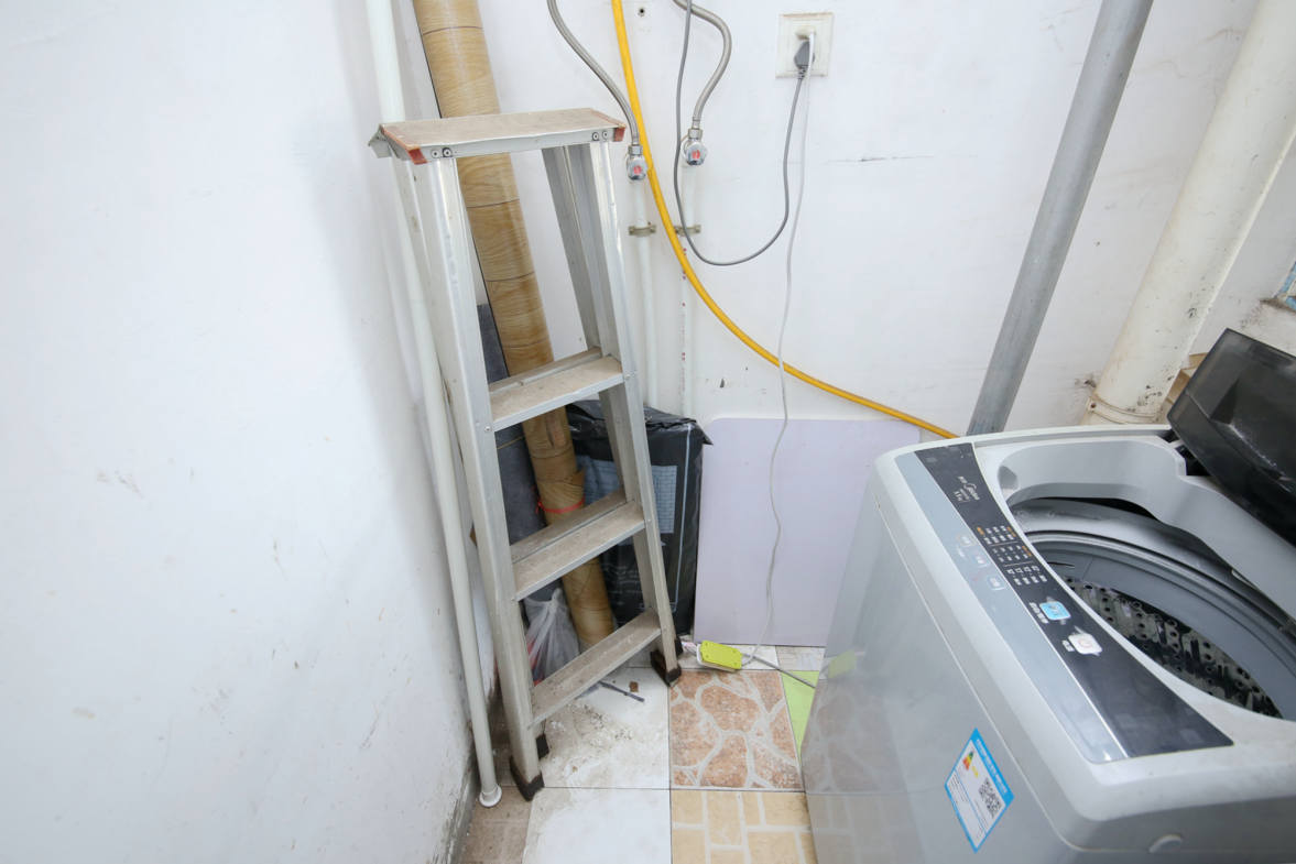 新楚天扶华庭  2室2厅1卫    71.8万阳台