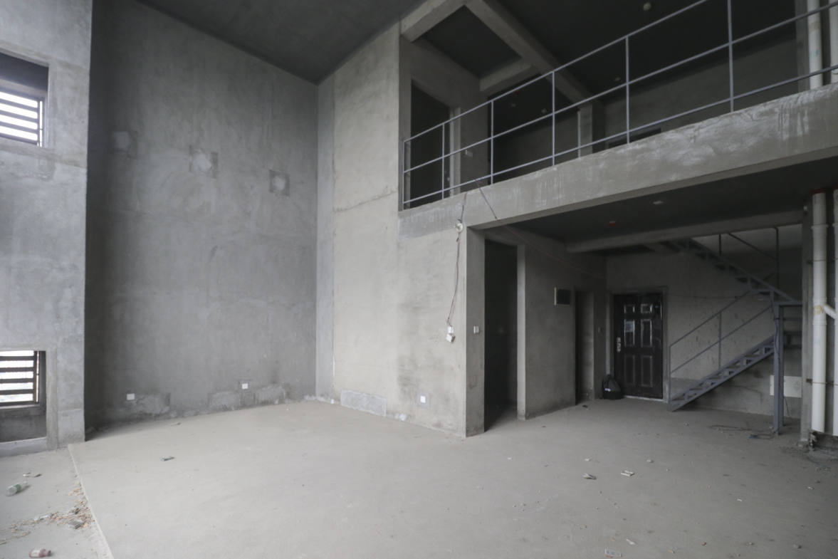 保利西海岸A区  4室2厅2卫    308.0万其他