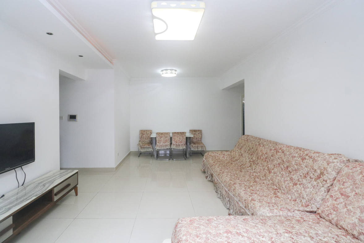 天骄福邸 2室2厅1卫 88.0万 天骄福邸 2室2厅1卫 88.0万客厅