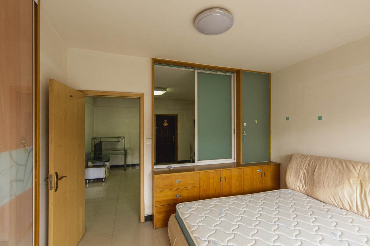 博雅公寓  2室2厅1卫    65.8万卧室