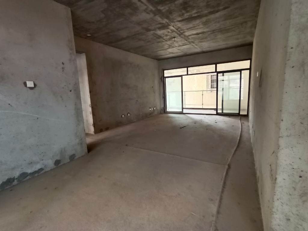 黑金时代广场  4室2厅2卫    1800.0元/月室内图