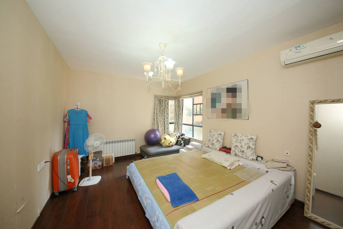 湘府名邸（同力家园）  3室2厅2卫    126.0万卧室