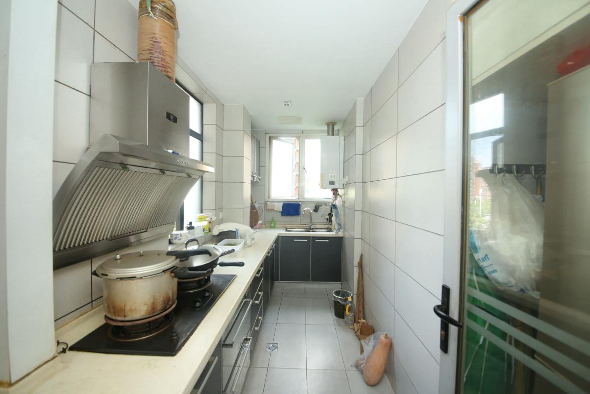 湘府名邸（同力家园）  3室2厅2卫    126.0万厨房