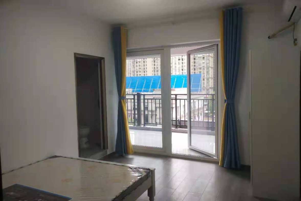 新华联梦想城  5室2厅5卫    2300.0元/月室内图