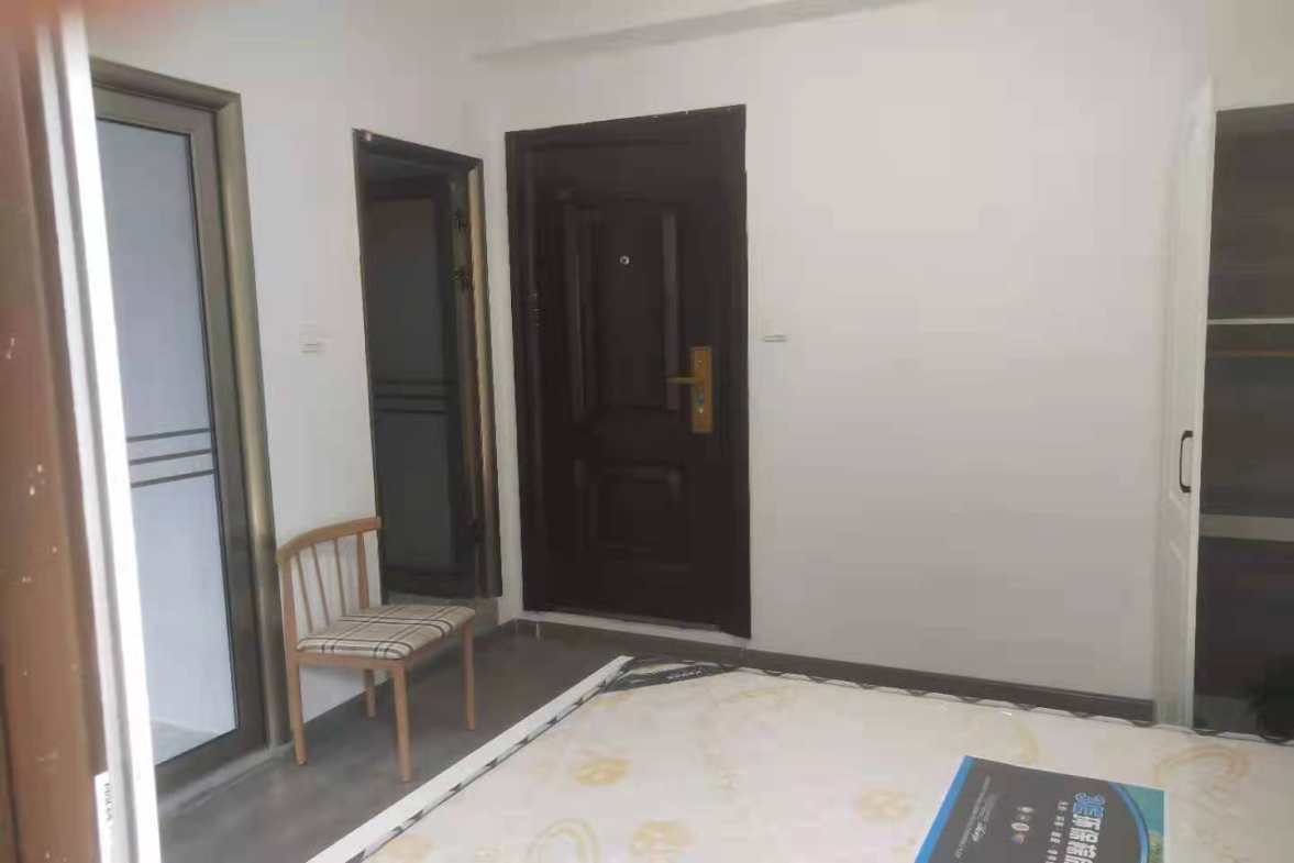 新华联梦想城  5室2厅5卫    2300.0元/月室内图