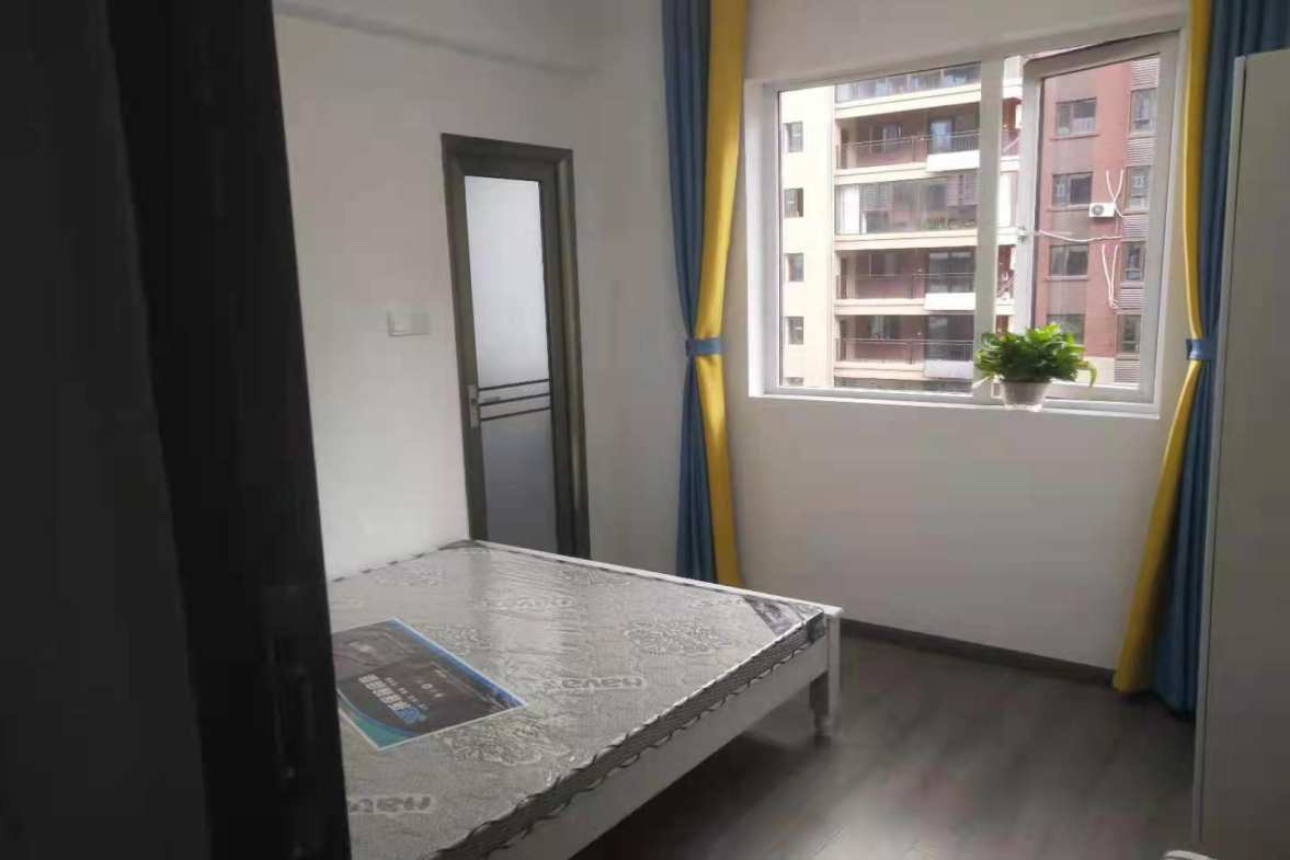 新华联梦想城  5室2厅5卫    2300.0元/月室内图