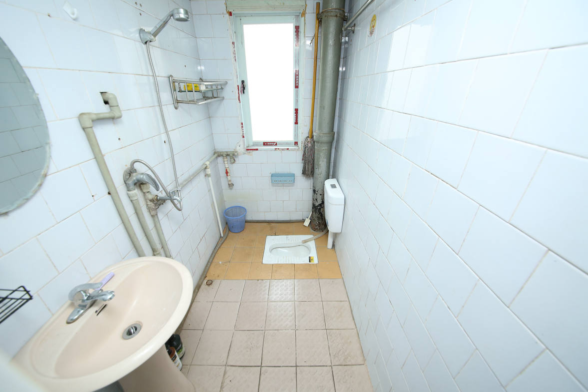 远大一路五矿宿舍  3室1厅1卫    59.8万卫生间