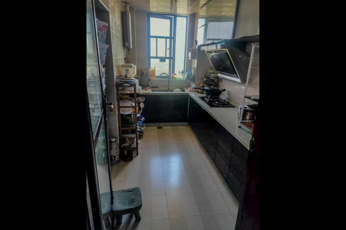 佳辉丽景鑫城 3室2厅2卫 80.0万 佳辉丽景鑫城 3室2厅2卫 80.0万厨房