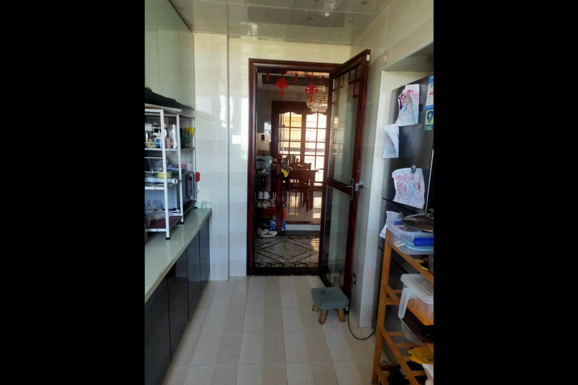 佳辉丽景鑫城 3室2厅2卫 80.0万 佳辉丽景鑫城 3室2厅2卫 80.0万厨房