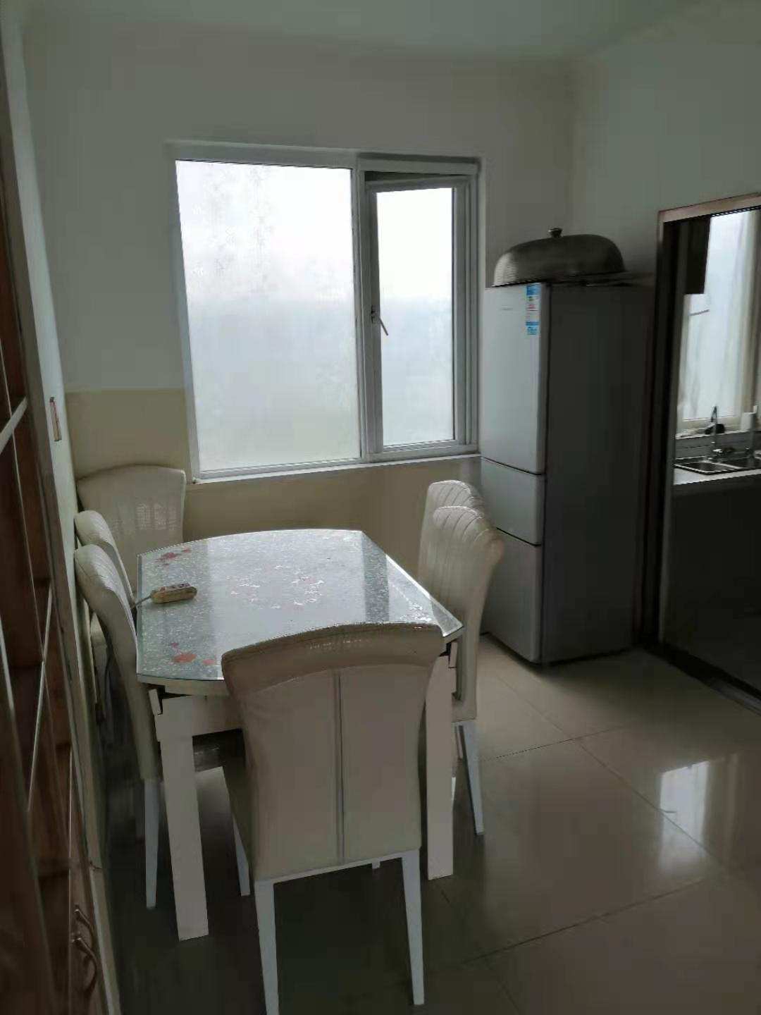 佛奥康桥水岸  3室2厅1卫    2000.0元/月室内图