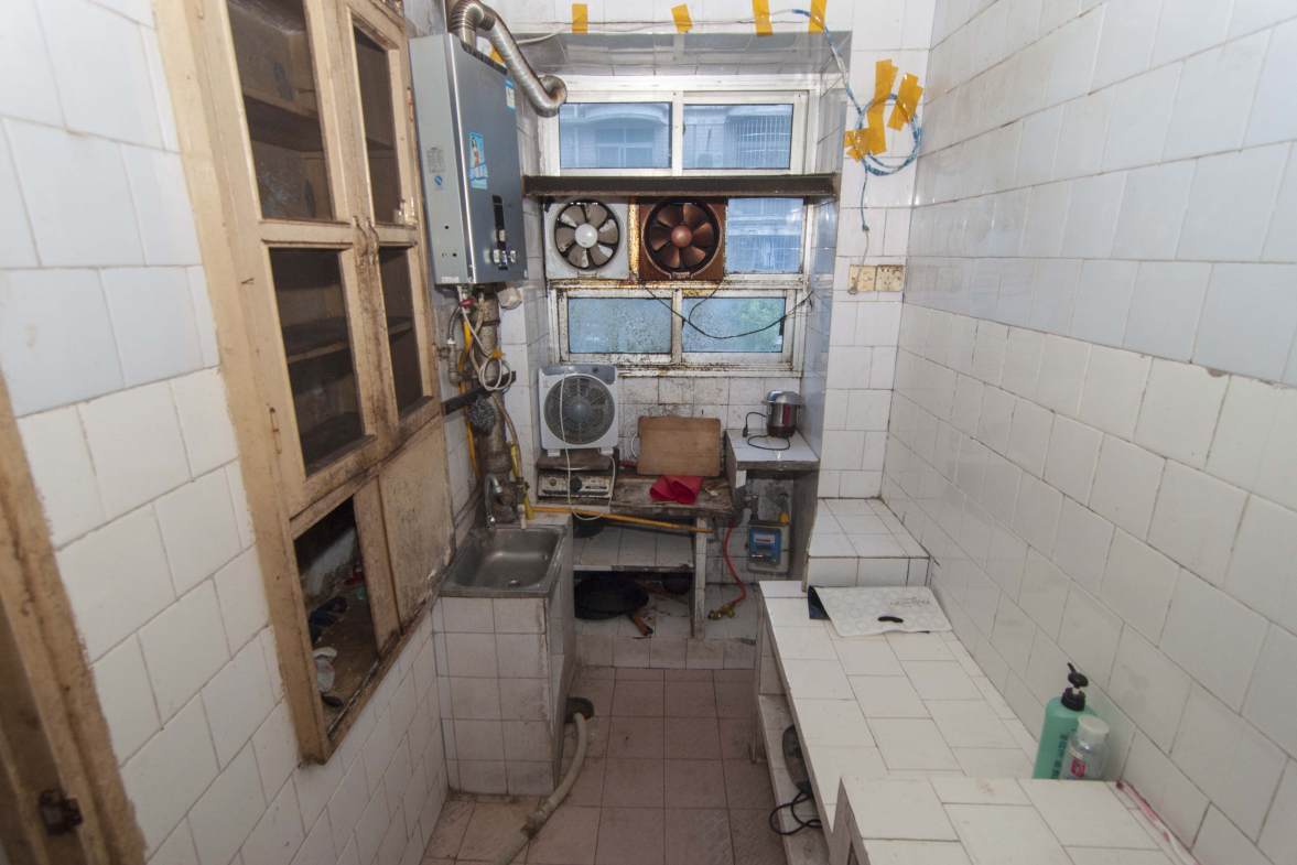 轻工小区（湖南轻工研究院宿舍）  3室1厅1卫   50.00万厨房