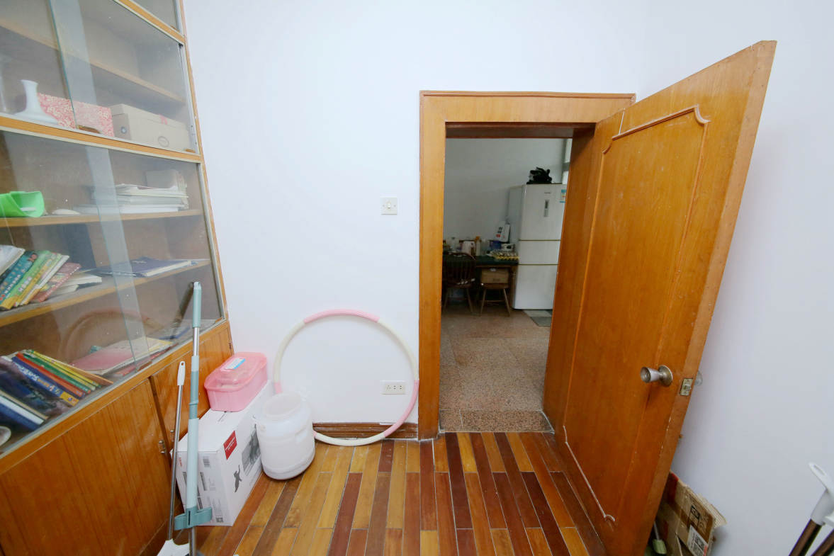 省建苑小区  3室2厅1卫    67.4万卧室