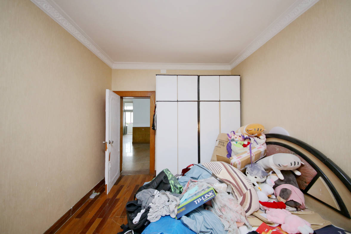 省建苑小区  3室2厅1卫    67.4万卧室