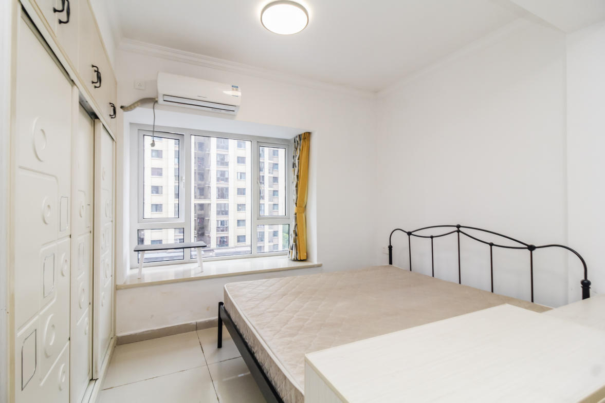 芙蓉万国城MOMA(卓越汇富苑) 1室1厅1卫 38.0万 芙蓉万国城MOMA(卓越汇富苑) 1室1厅1卫 38.0万卧室