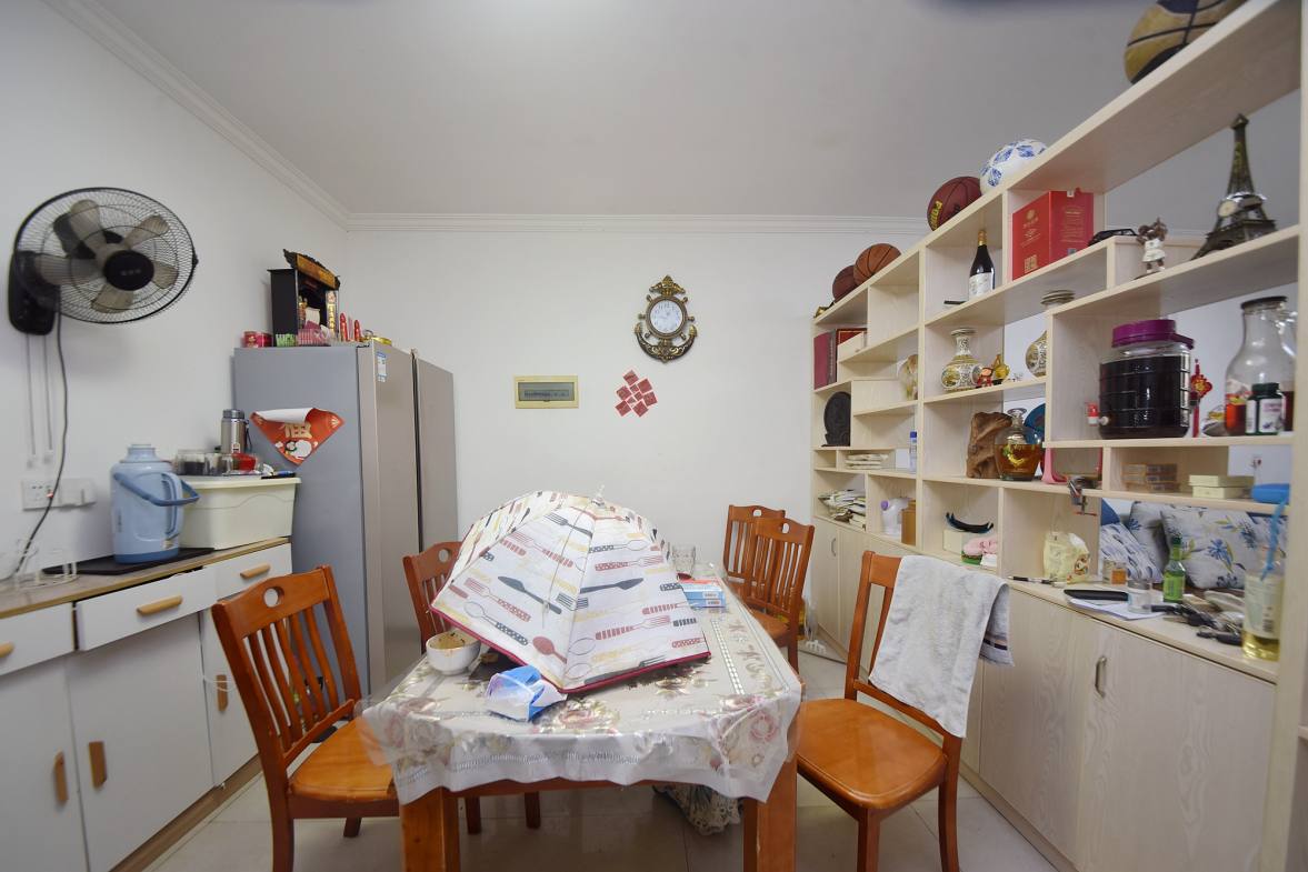 兴威新嘉园  2室2厅1卫    128.0万客厅