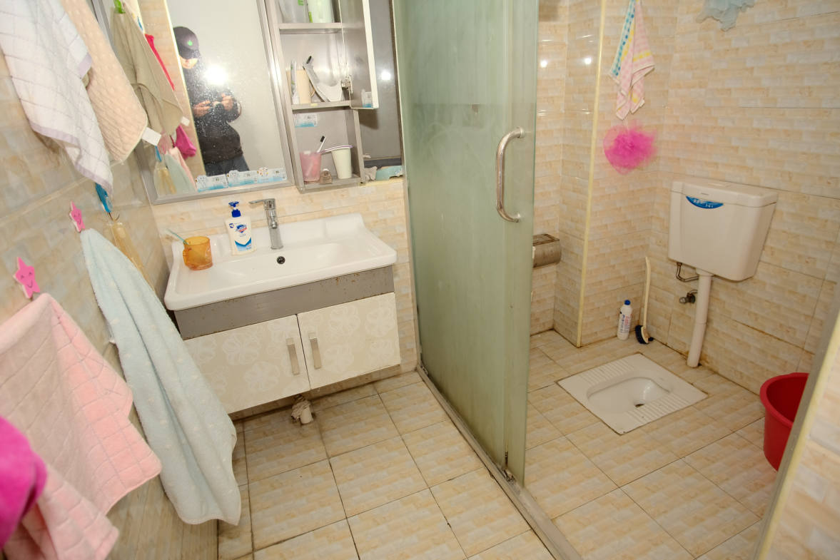 三一街区  3室2厅2卫    97.91万卫生间