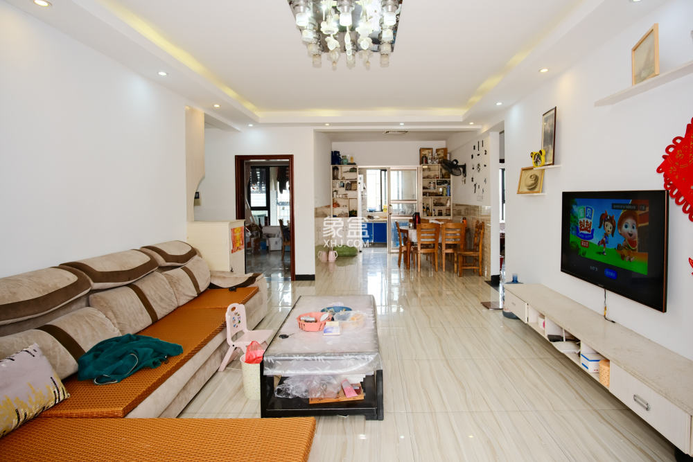 三一街区 3室2厅2卫 97.91万