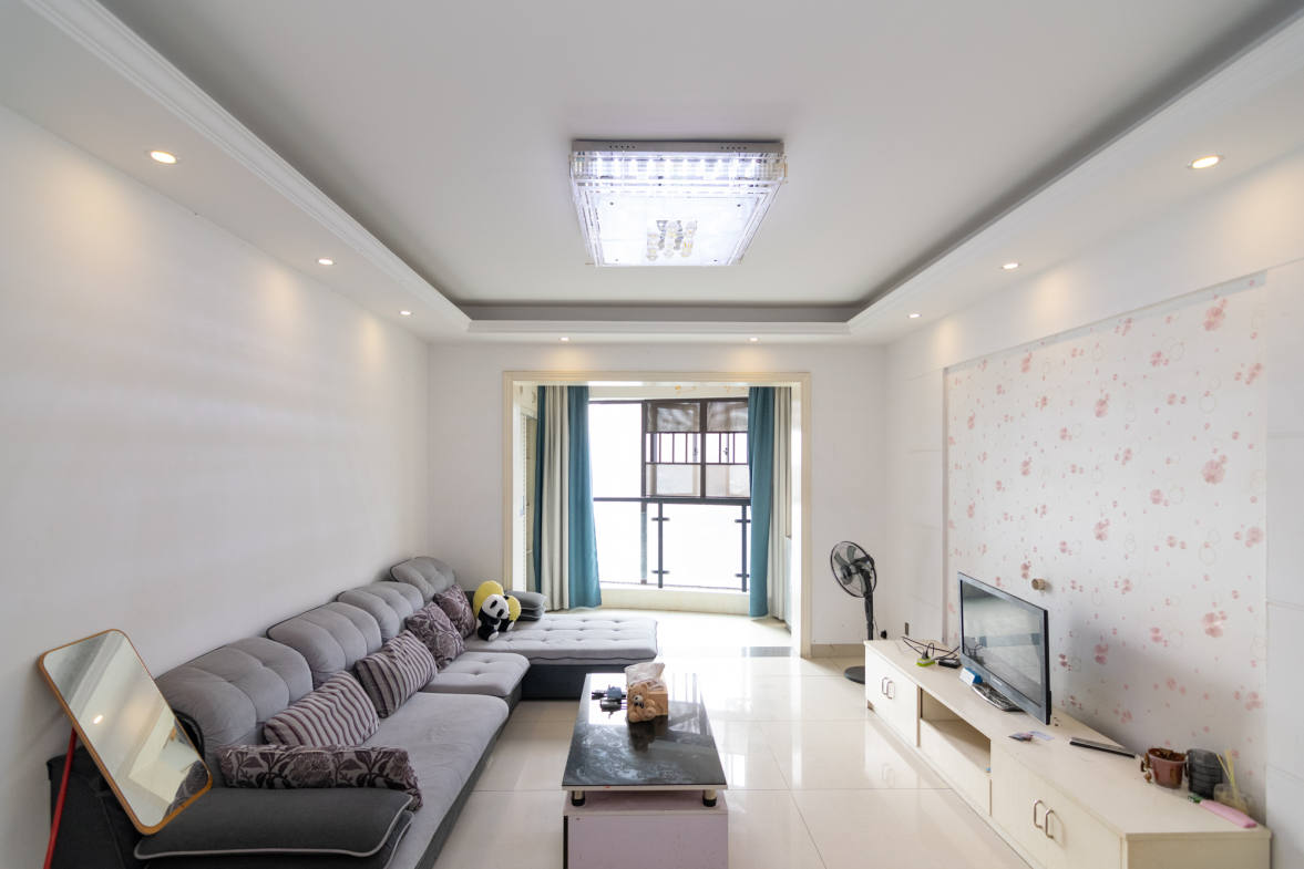 润和紫郡一期  3室2厅1卫    83.8万室内图1