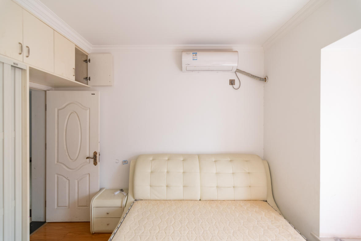 润和紫郡一期  3室2厅1卫    83.8万卧室