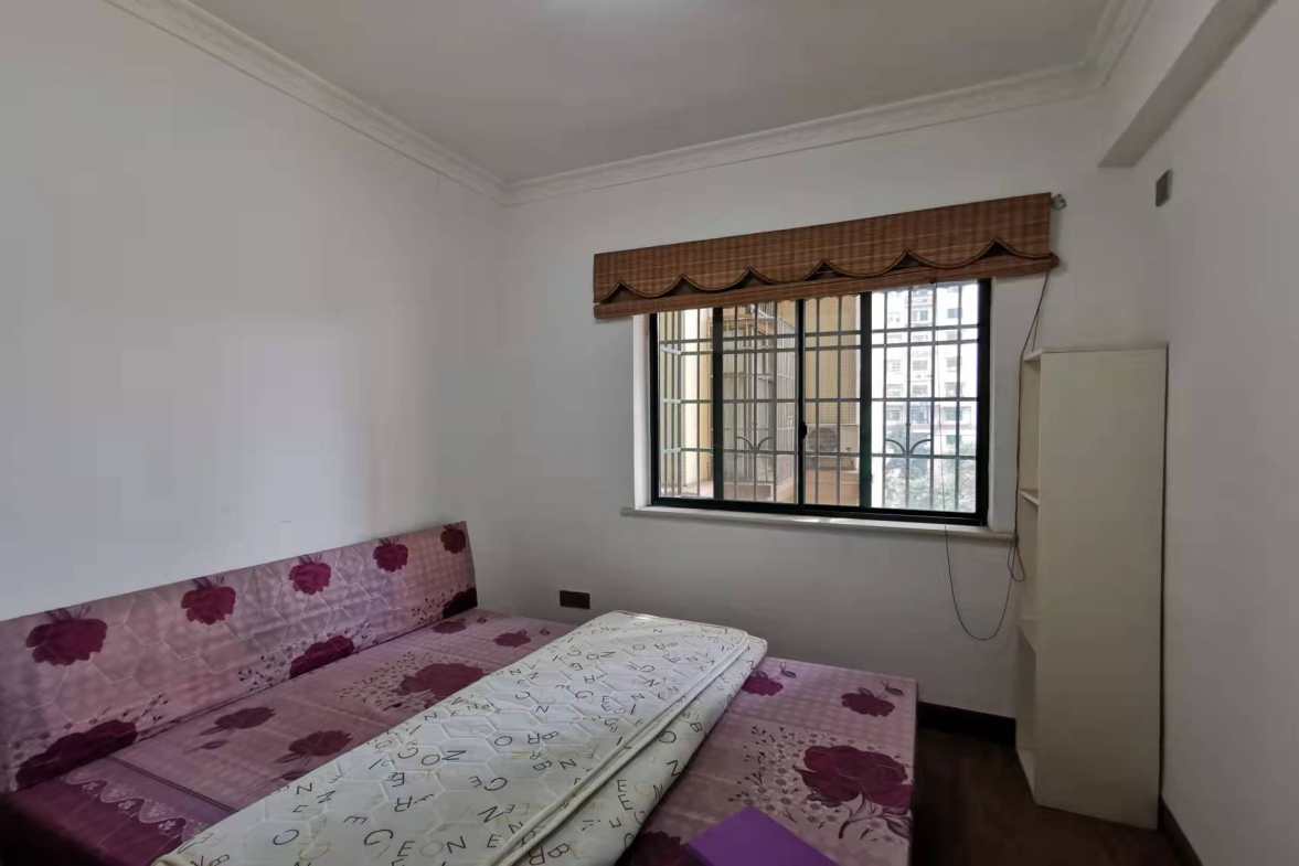 云梦新城  3室2厅1卫    2400.0元/月户型图