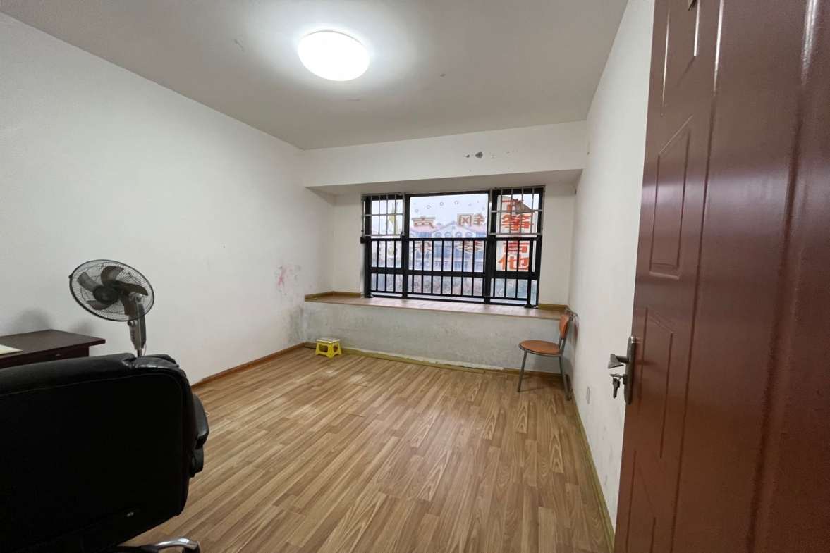 中建芙蓉嘉苑  3室2厅1卫    2300.0元/月室内图