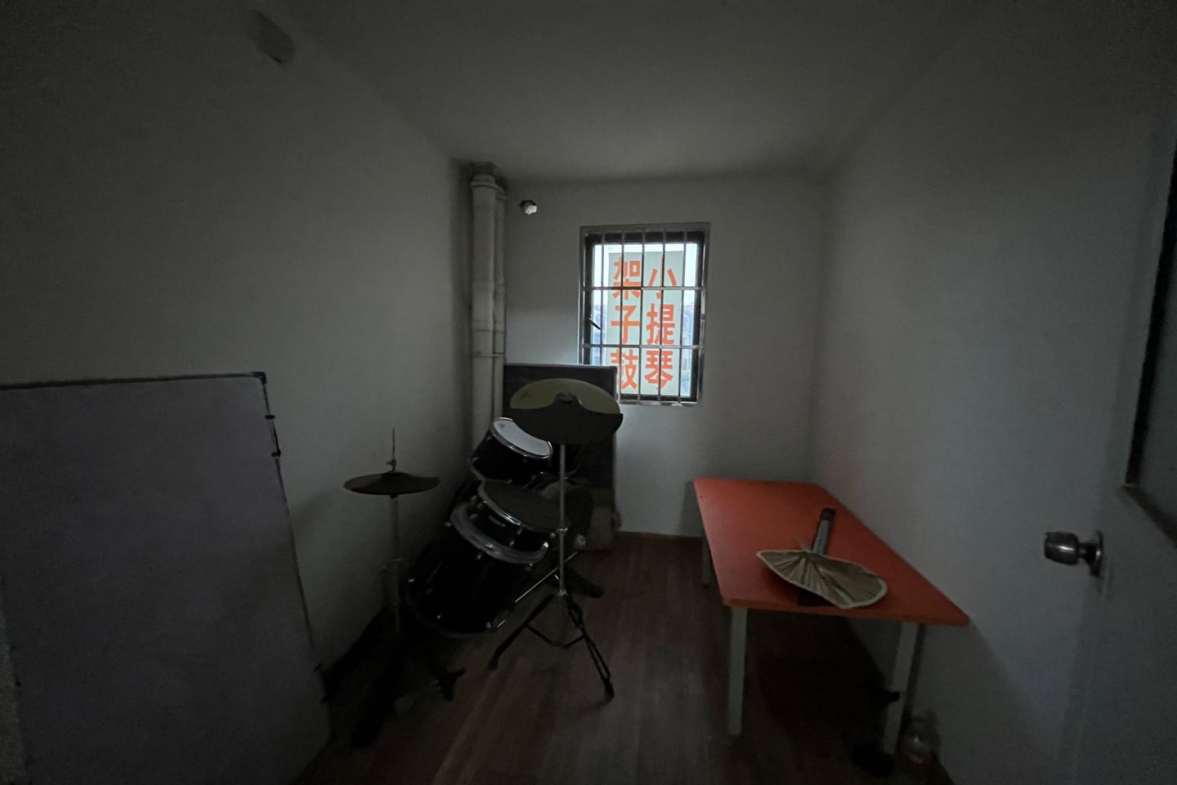 中建芙蓉嘉苑  3室2厅1卫    2300.0元/月室内图